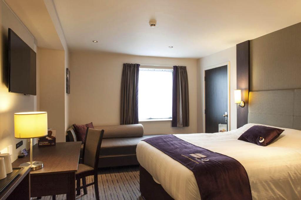 Premier Inn London Kew Bridge Zimmer foto