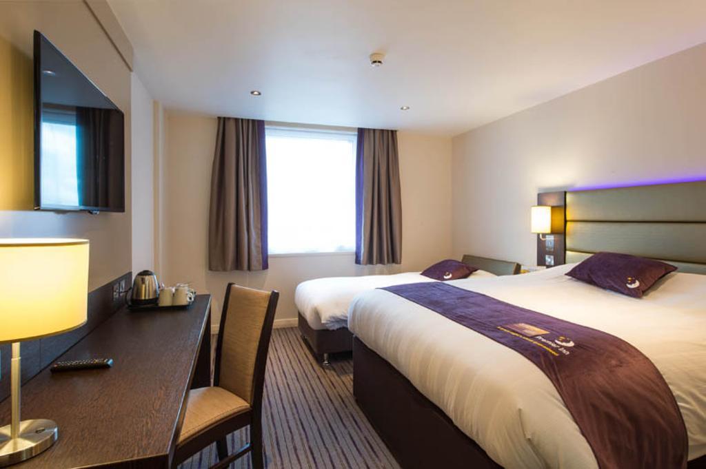 Premier Inn London Kew Bridge Zimmer foto