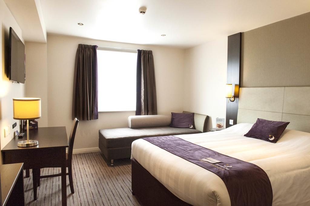 Premier Inn London Kew Bridge Zimmer foto